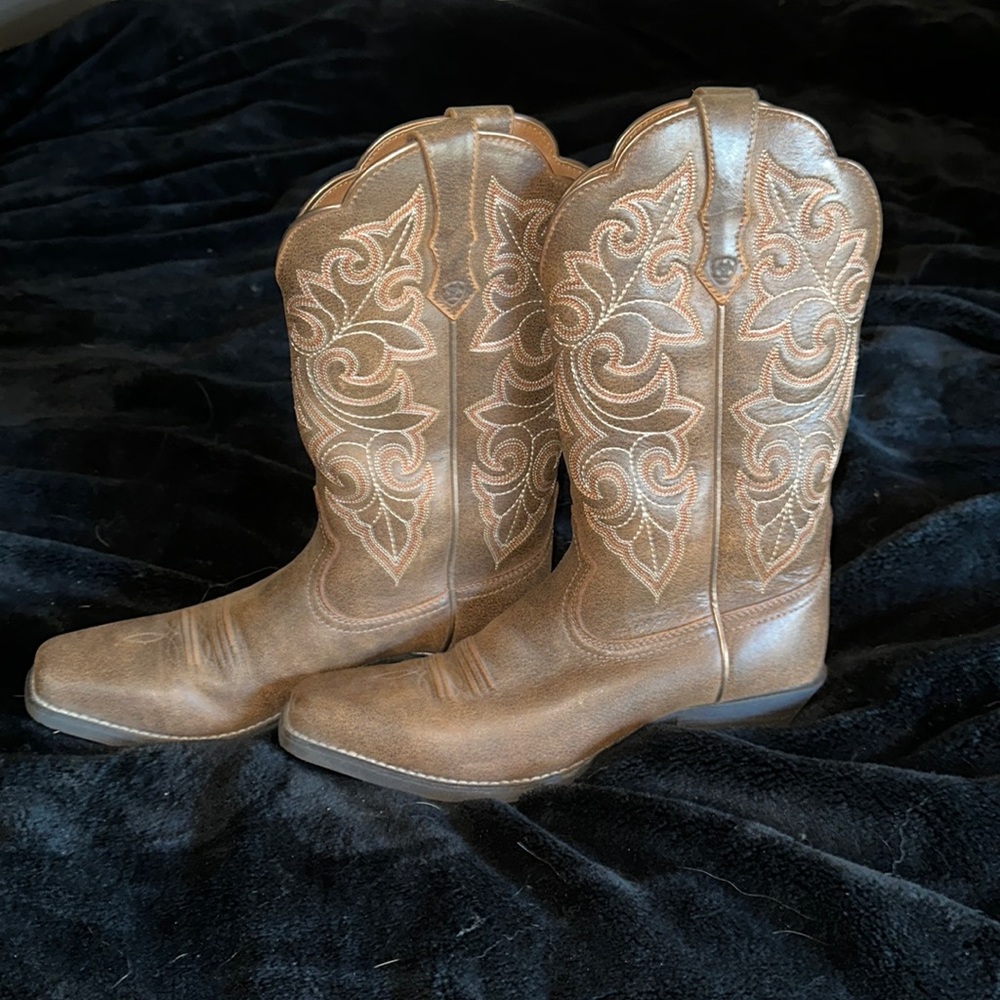Artist Women’s Boots *NEVER WORN*